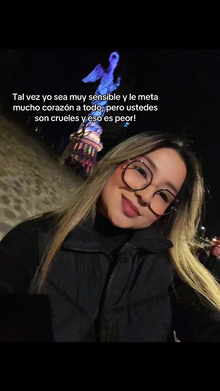 @LA VIVI 🦋