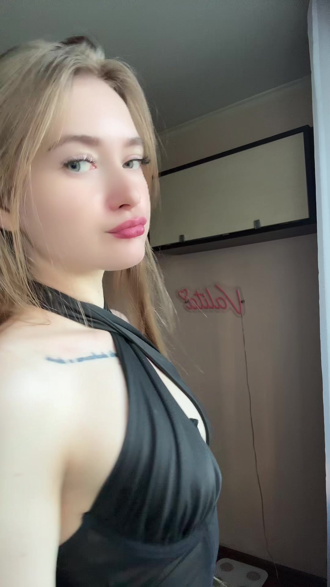 @888