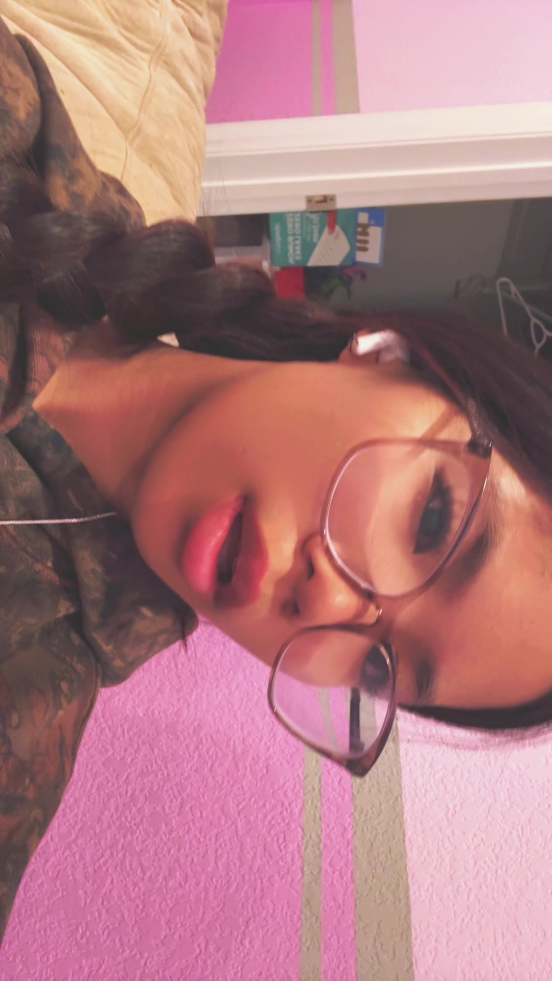 @…