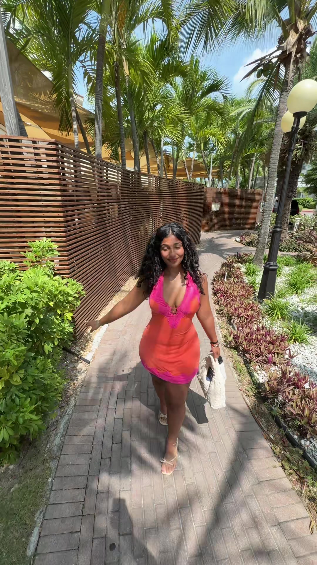 @Lena.com