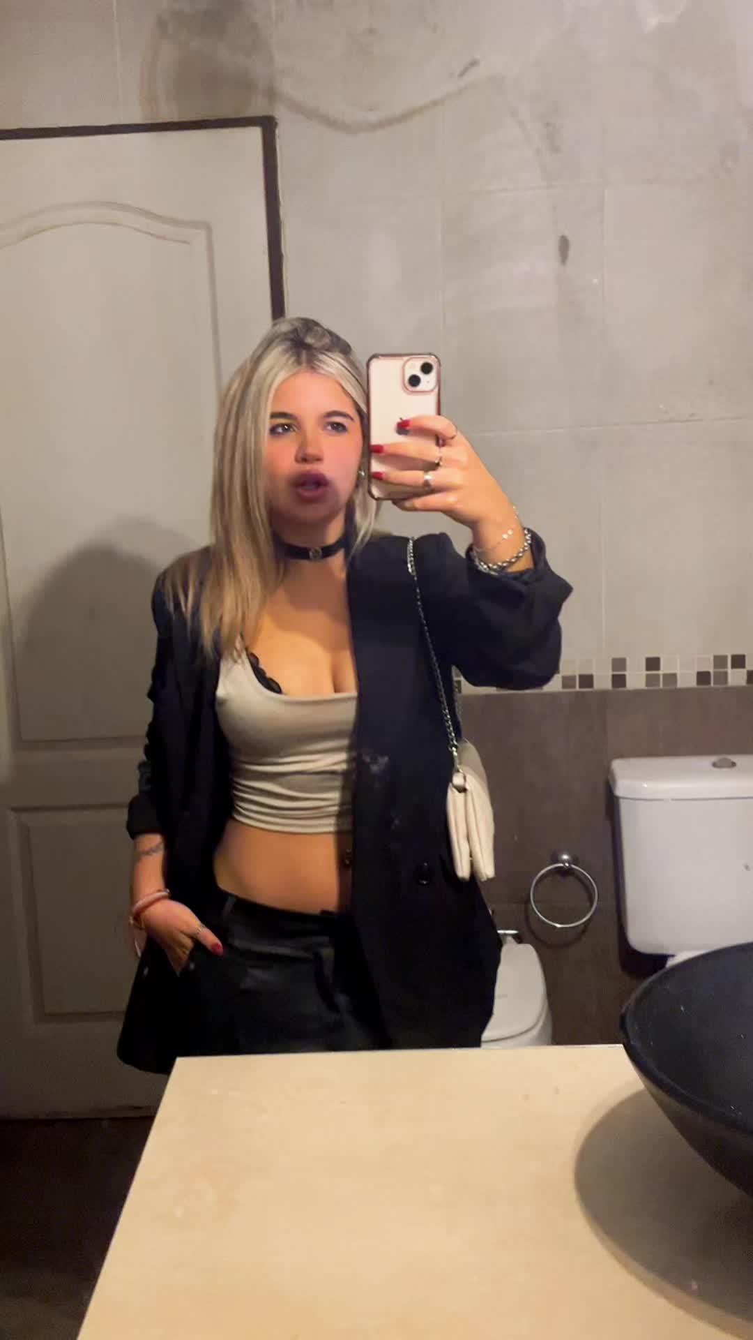 @Valll