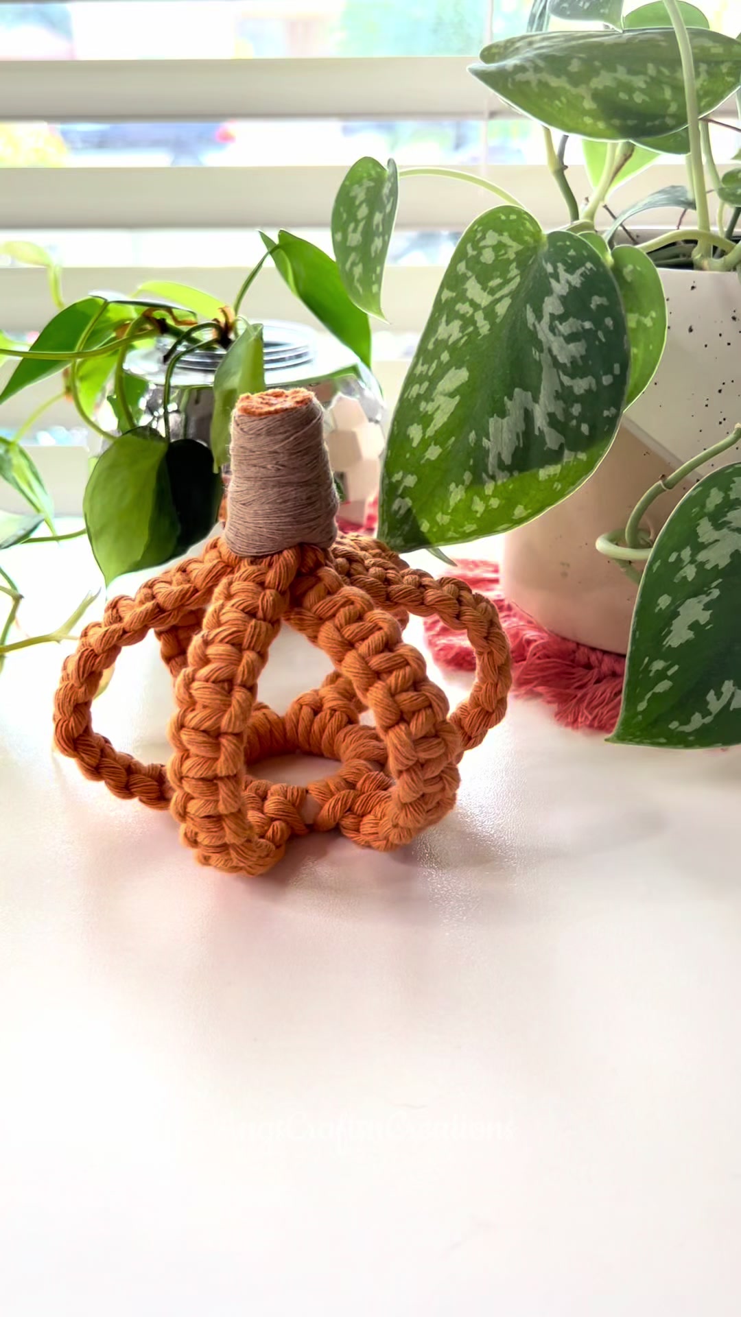 @AngsCraftsnCreations• Macrame