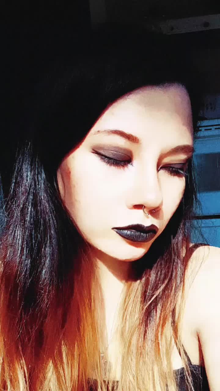 @freaks,love,and death🧛♀️❤️💀