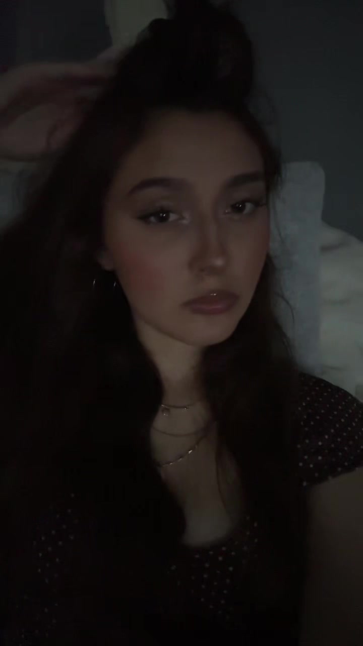 @:3