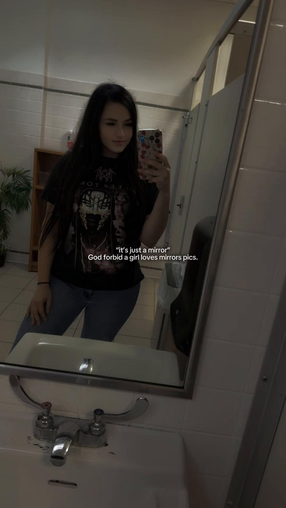 @Chrissyy🦋📚