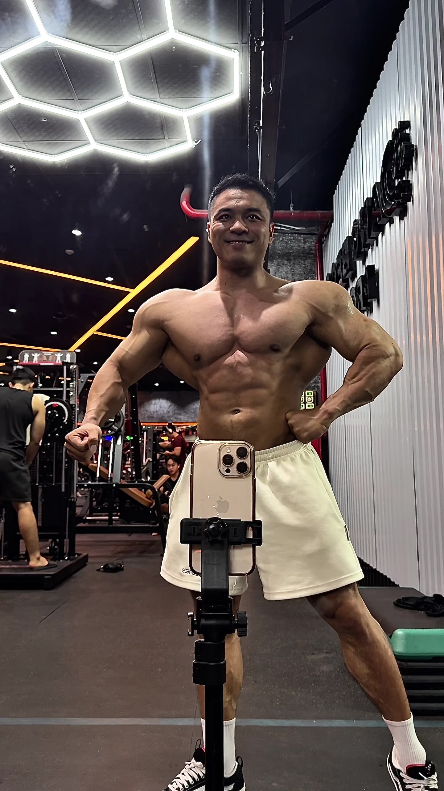 @IFBB Pro Vũ Minh Hiếu