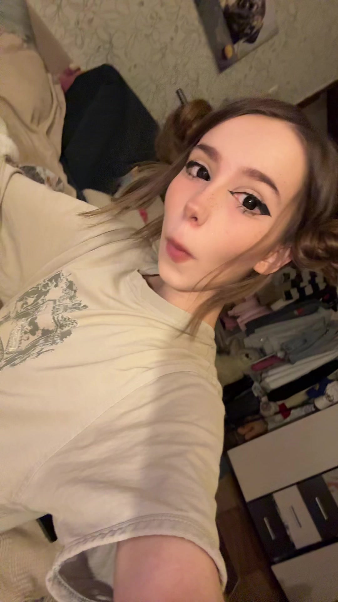 @Котя :3 😁