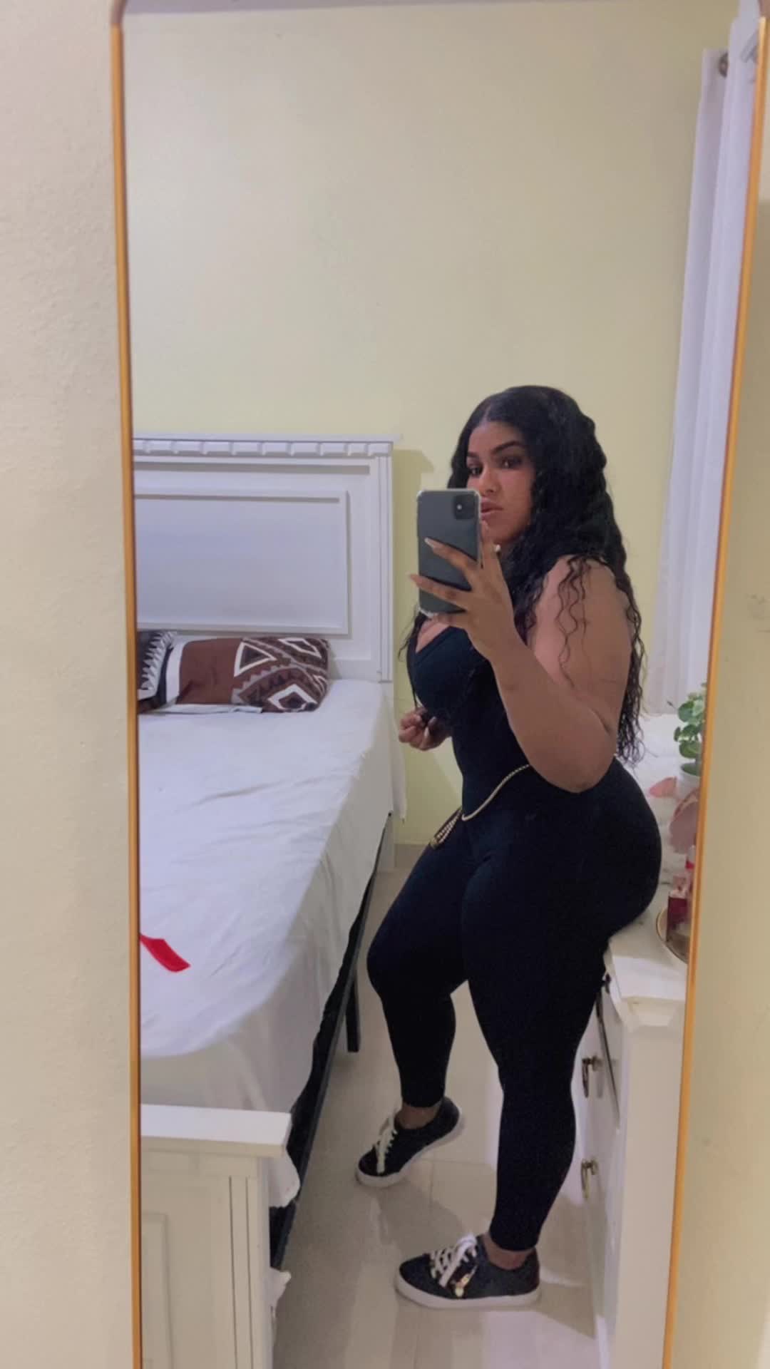 @Michelle Lara