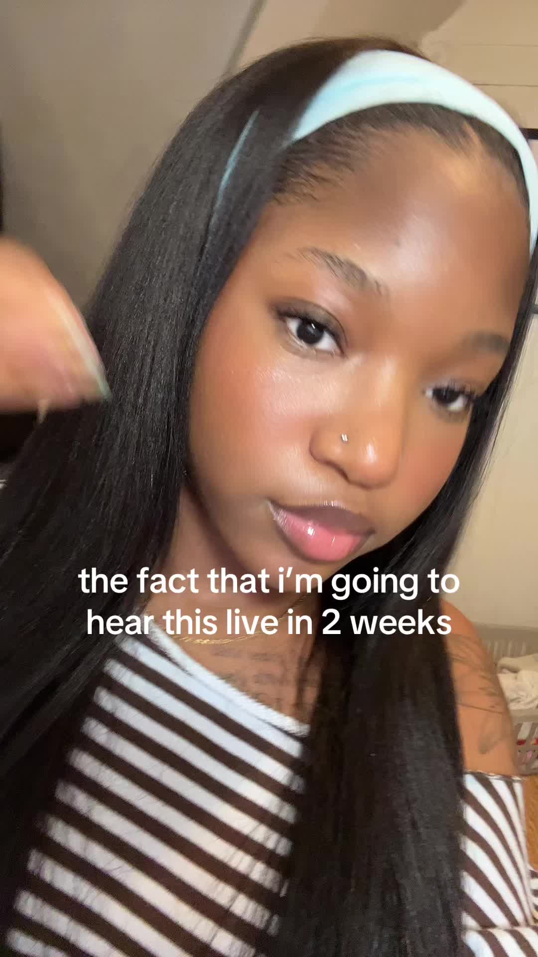 @⁷
