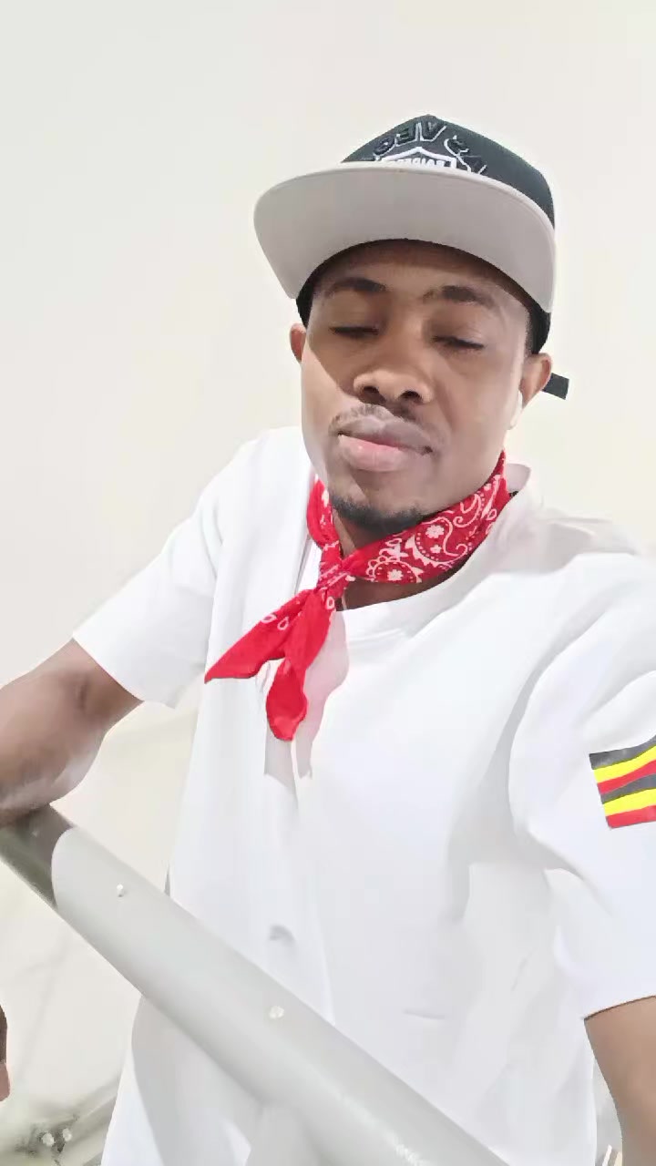 @𝐒𝐓𝐀𝐑𝐁𝐎𝐒𝐒 𝐎𝐍𝐄𝐌𝐀𝐍