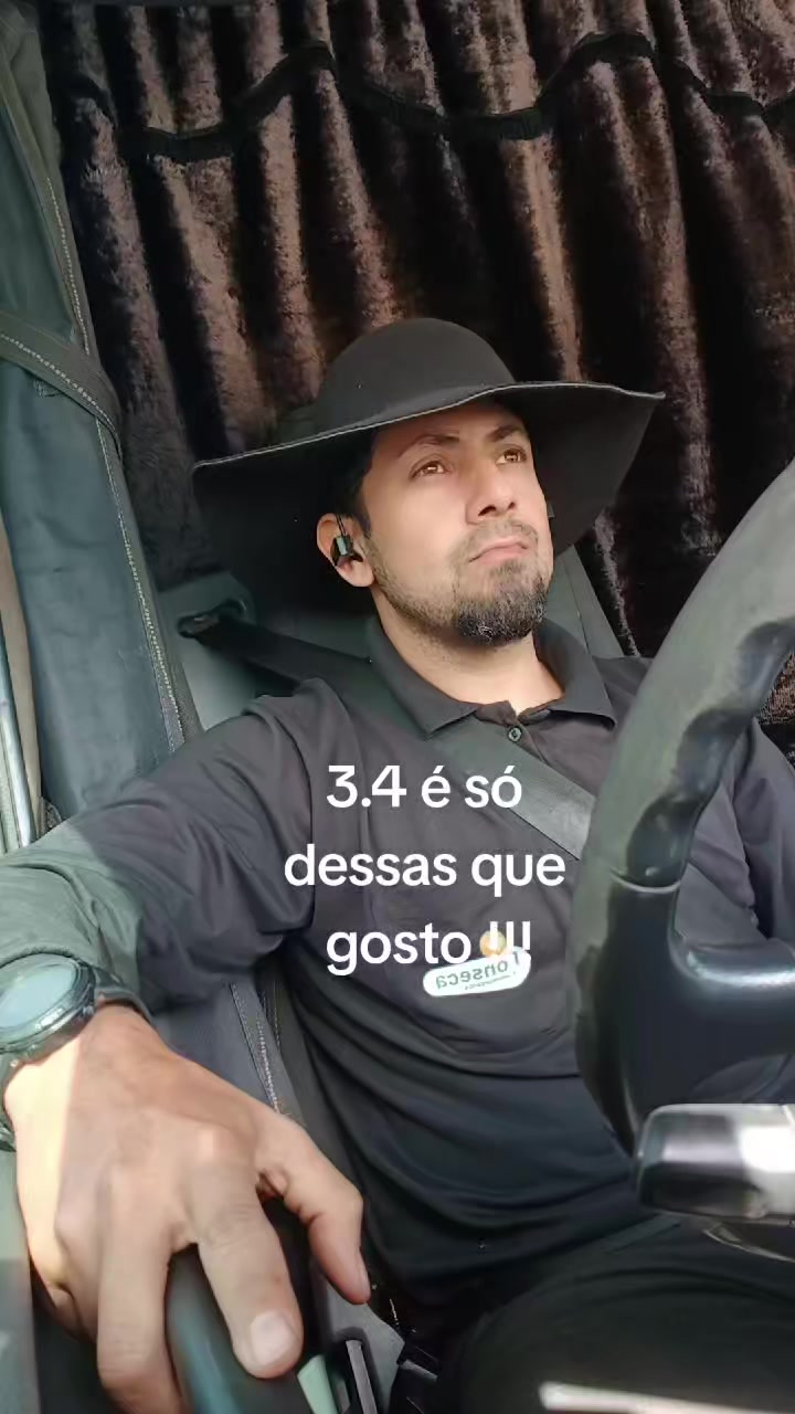 @Elias
