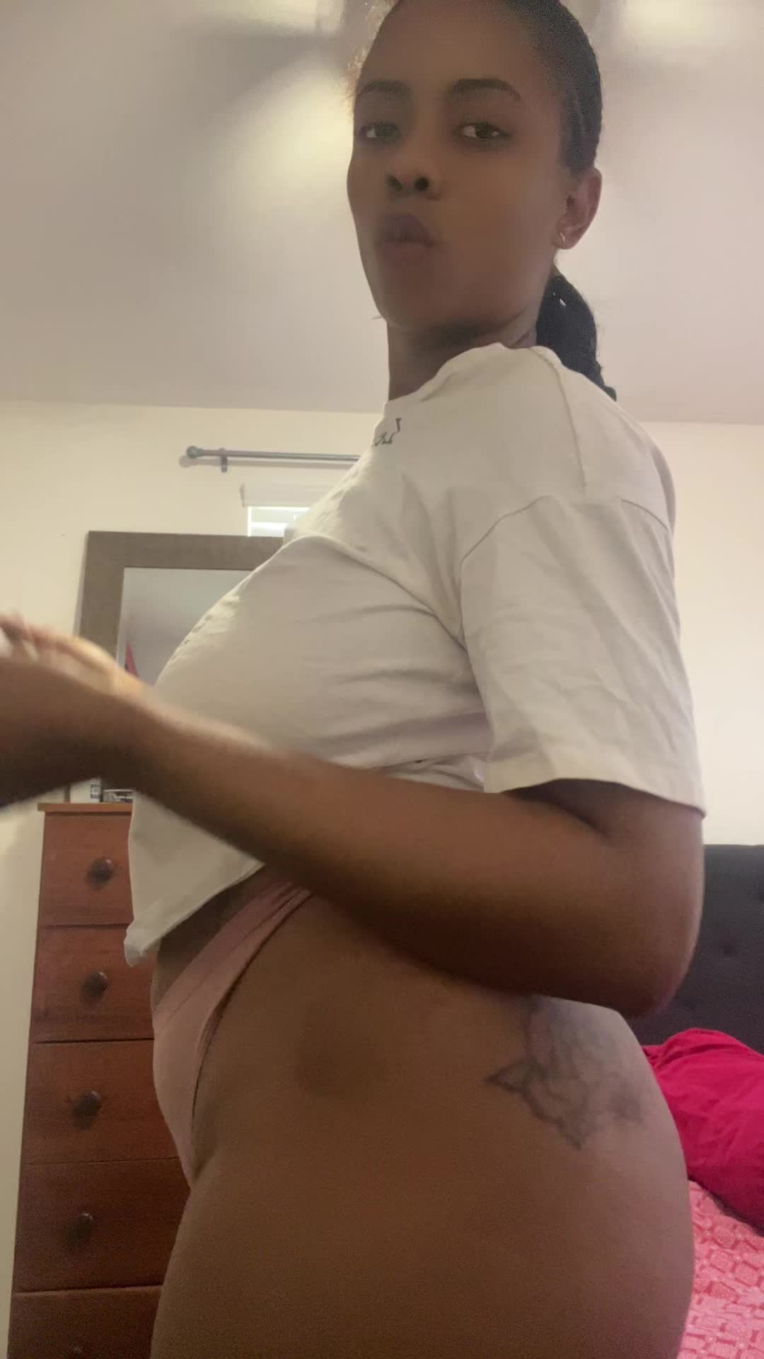 @Caramelchick876 🇯🇲