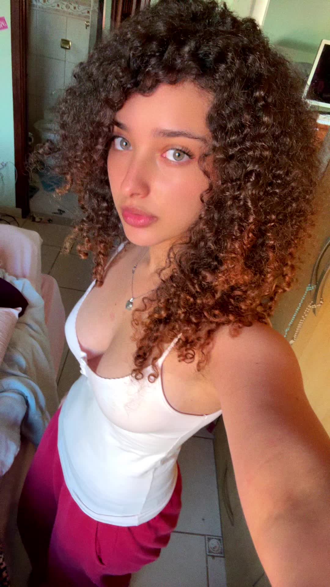 @hiisabela