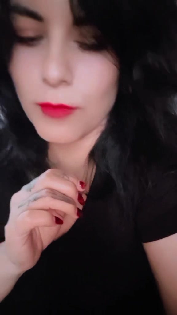 @Ixchel 🥀🥀🦇