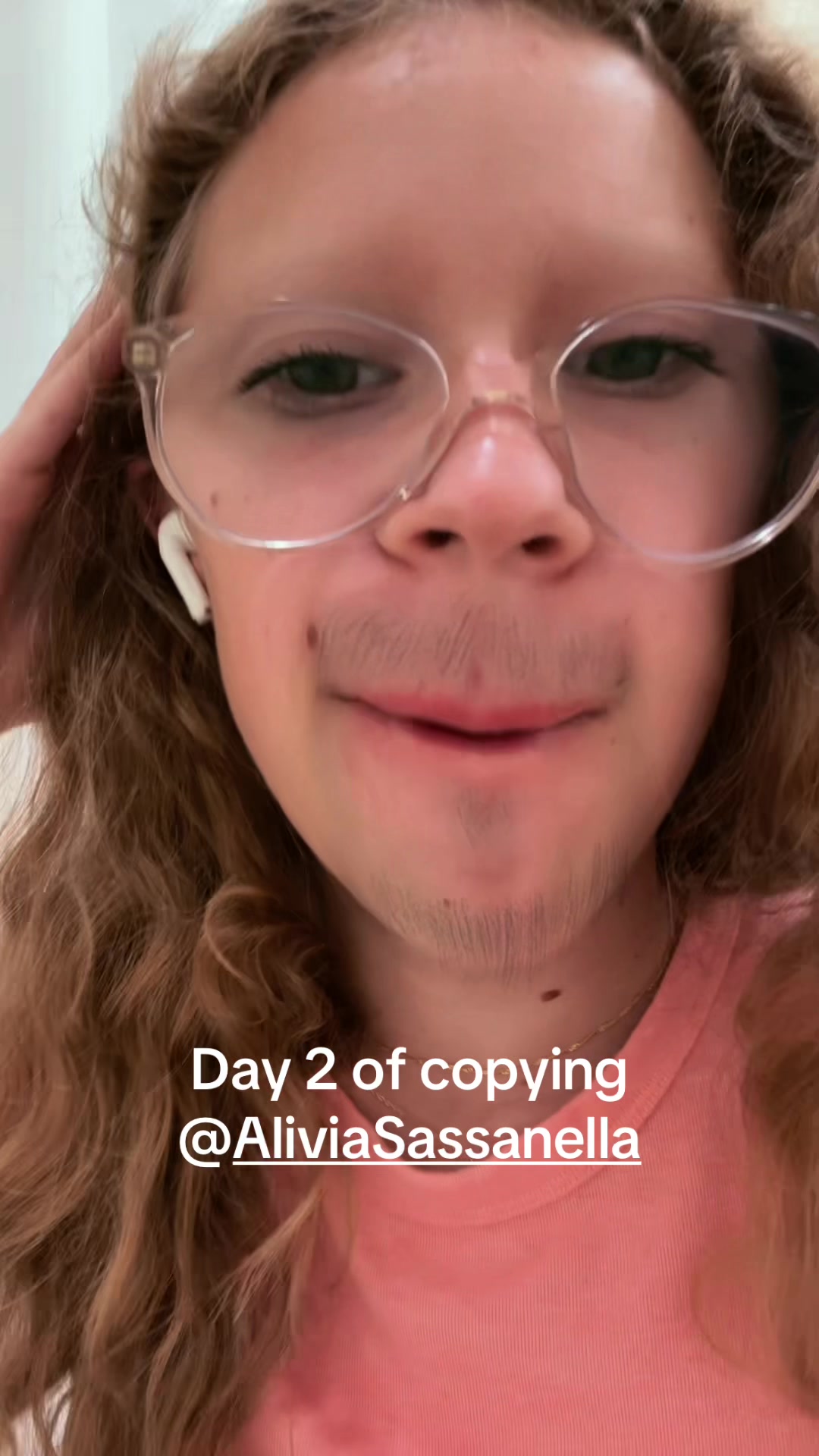 @⃟