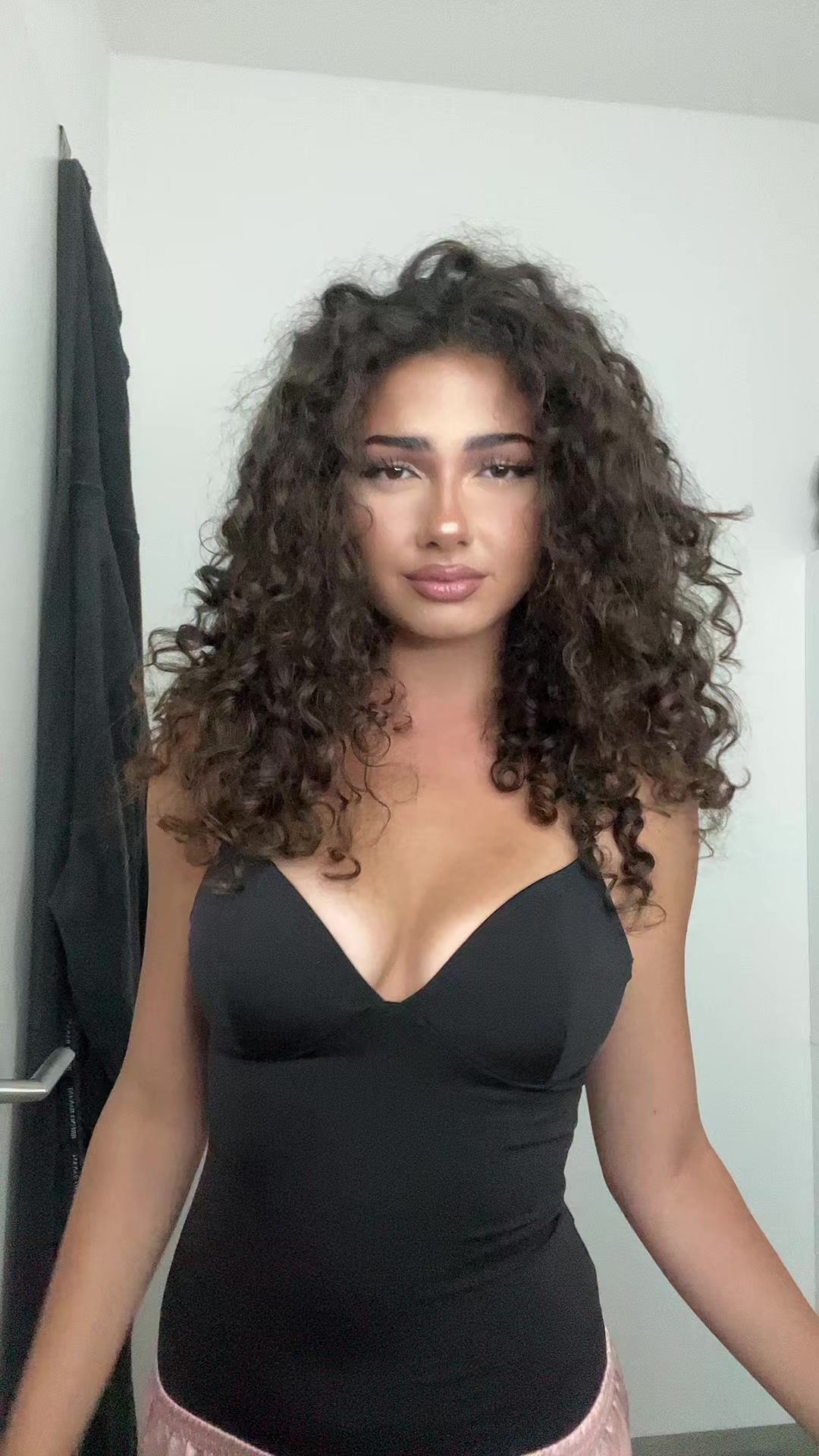 @Aischaa