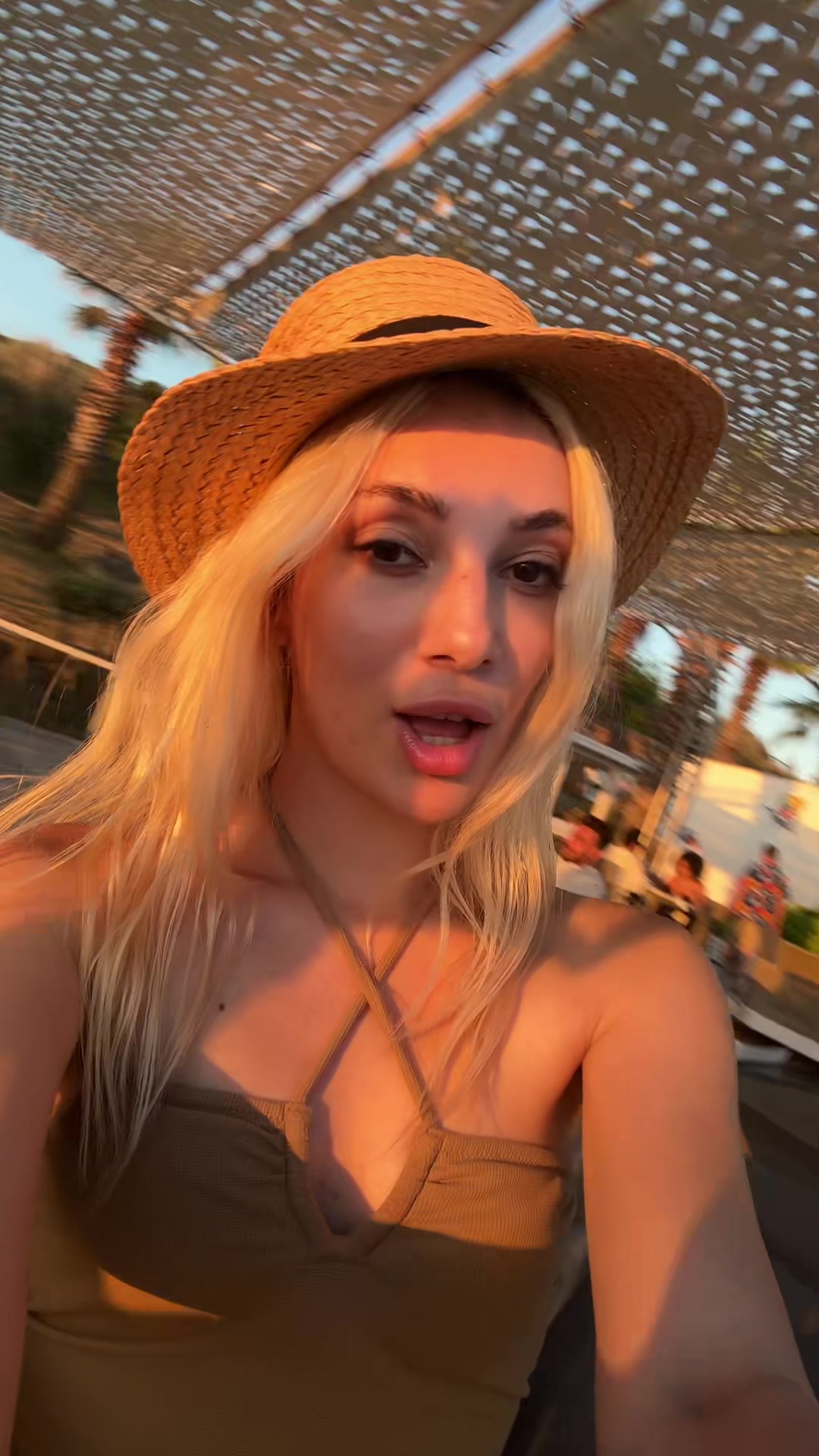 @ellejbr