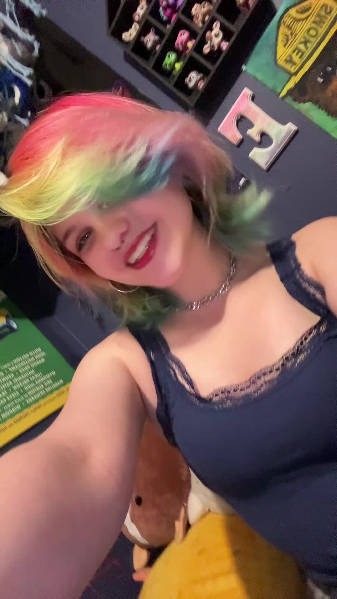 @Emi 🏳️&zwj;🌈