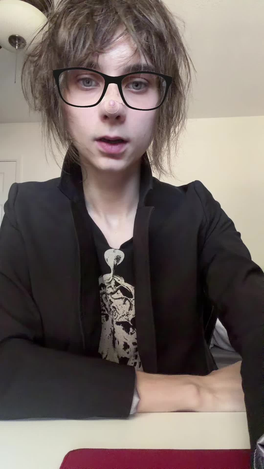 @hlor3i