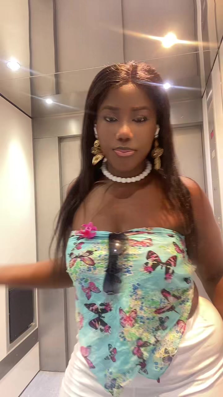 @Rosy stella🇨🇲🇩🇪