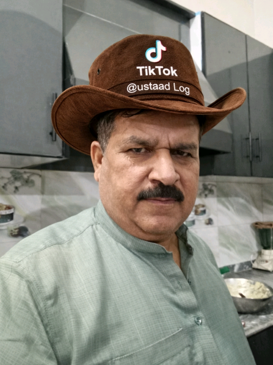 @Ustaad Log