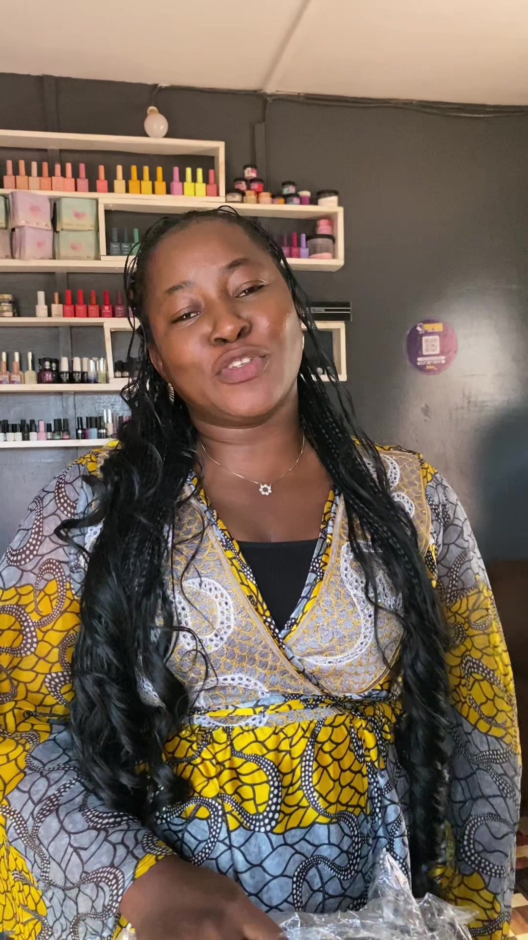 @NKM nail’s Maman na conteneur