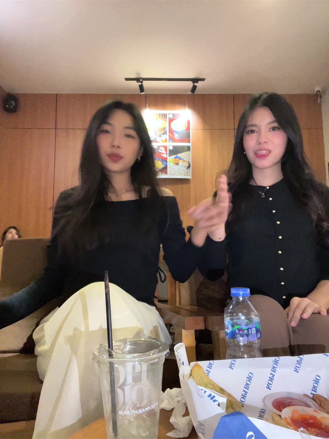 @nomnom🍓