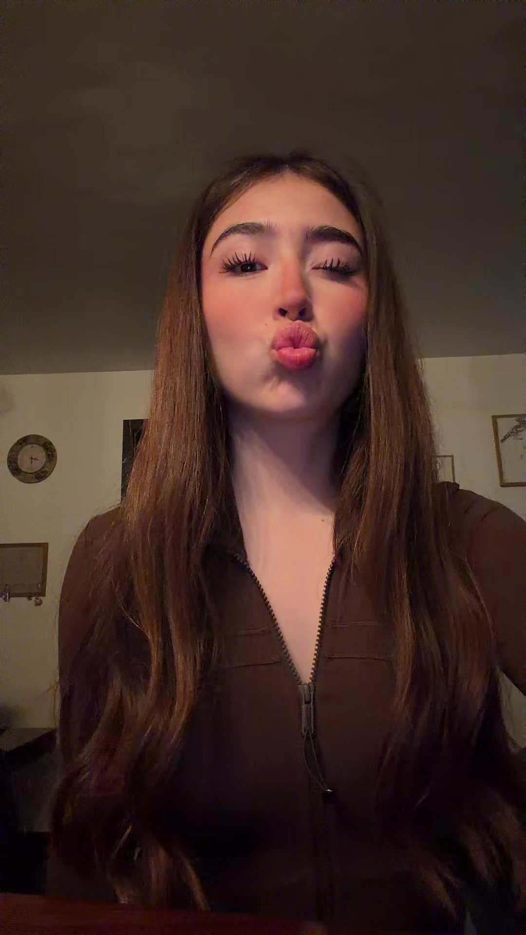 @kamihickman_