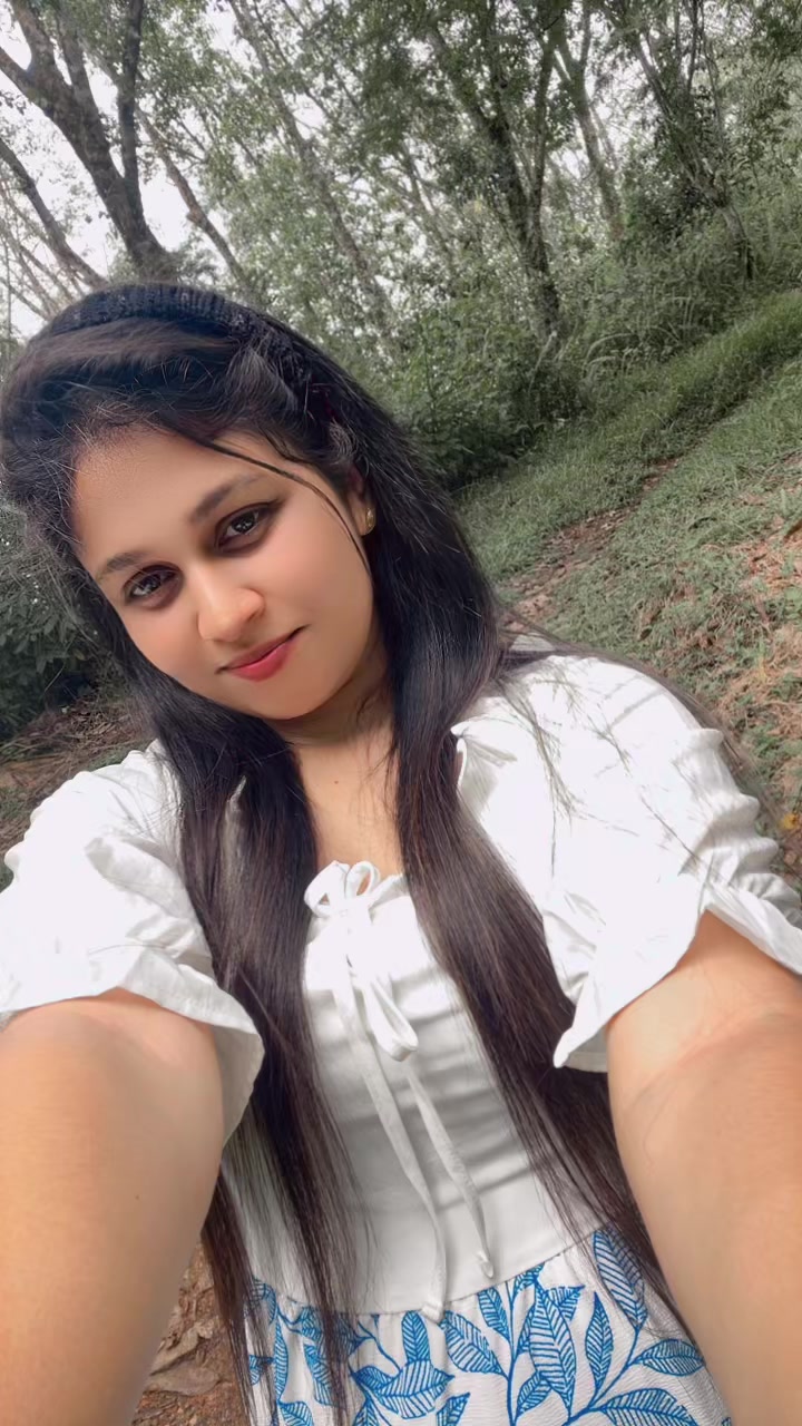 @Tharu__xshi ♥️💐