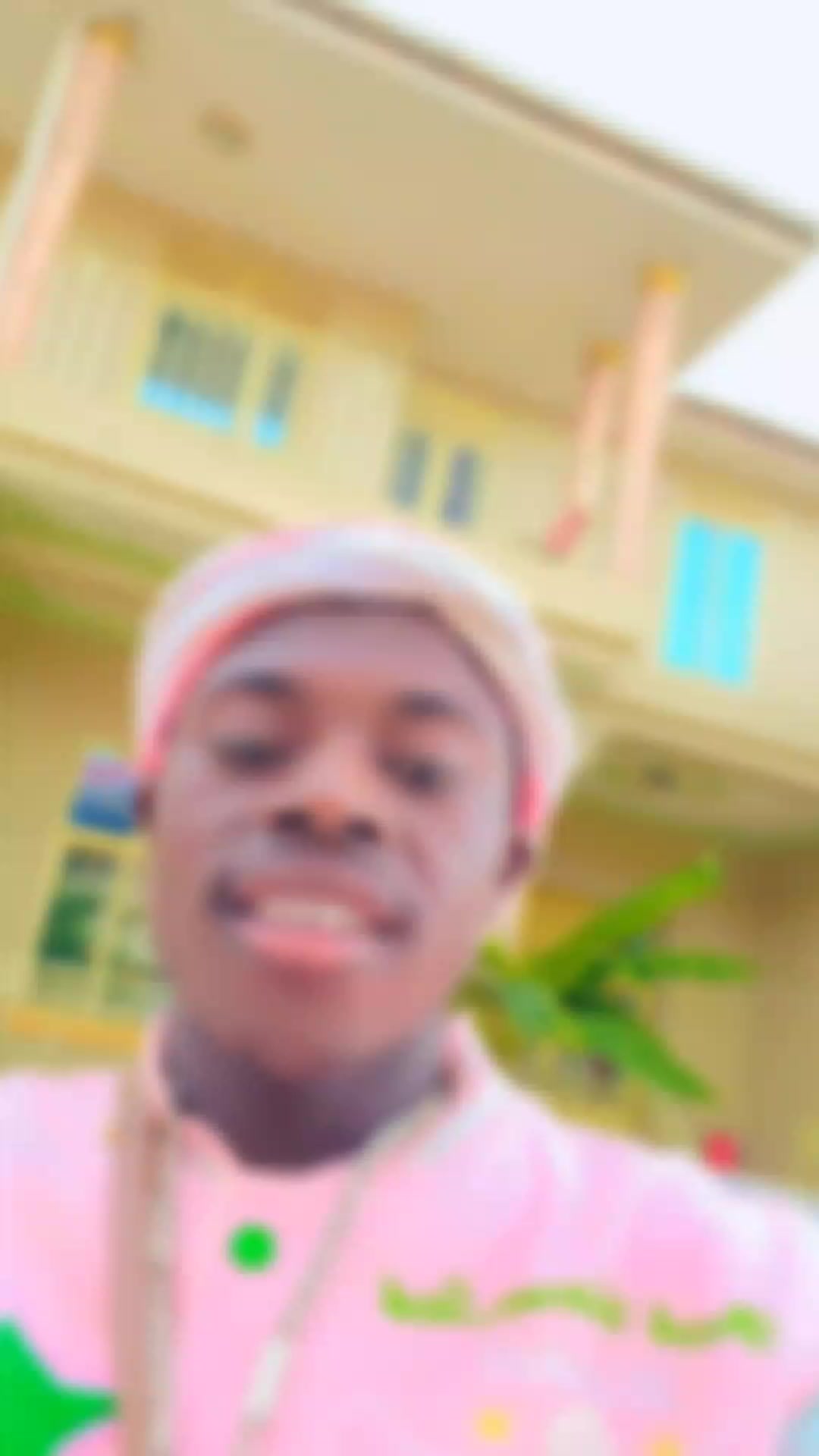 @Young man officiel