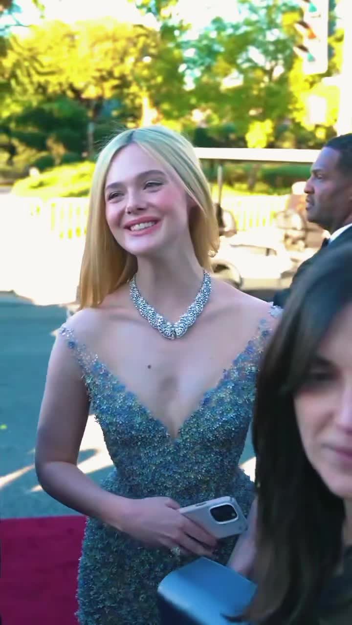 @𝙀𝙡𝙡𝙚 𝙁𝙖𝙣𝙞𝙣𝙜 𝙁𝙖𝙣❤️