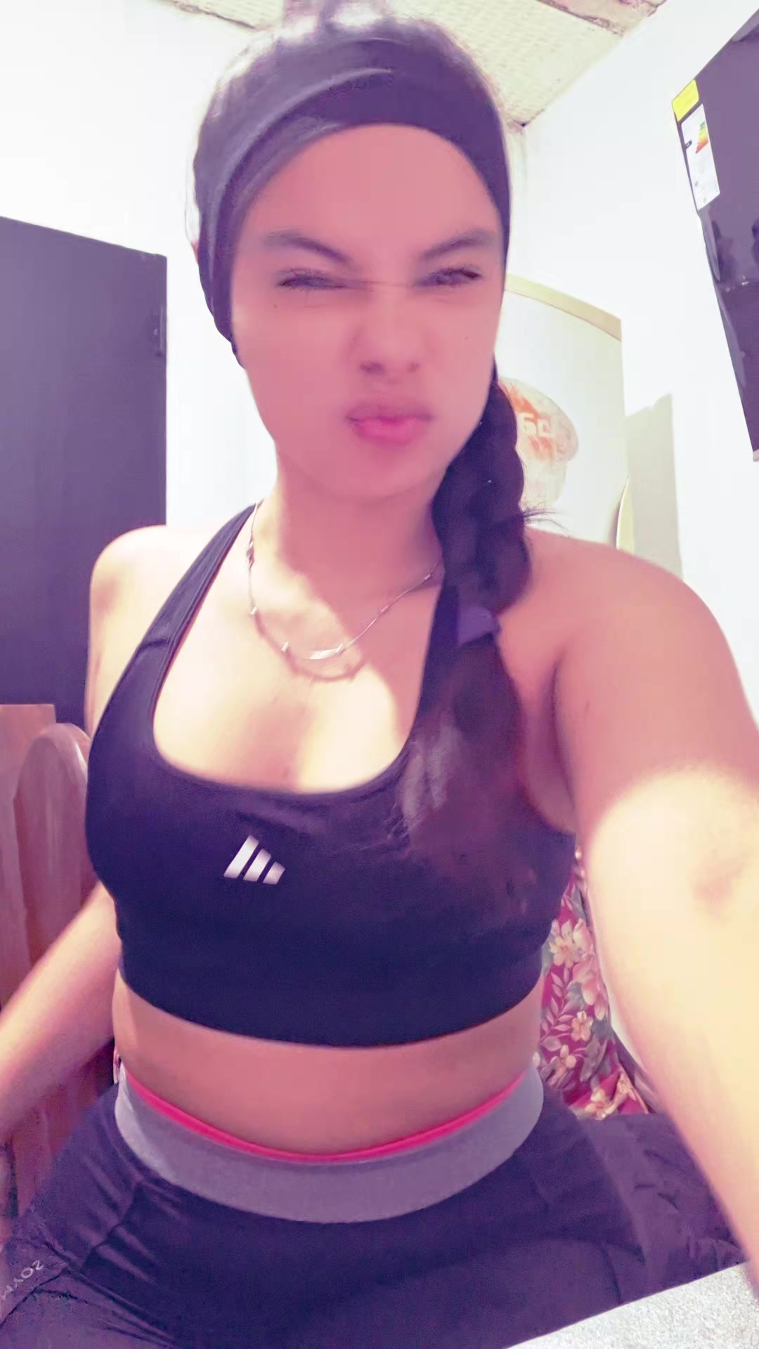 @yaque