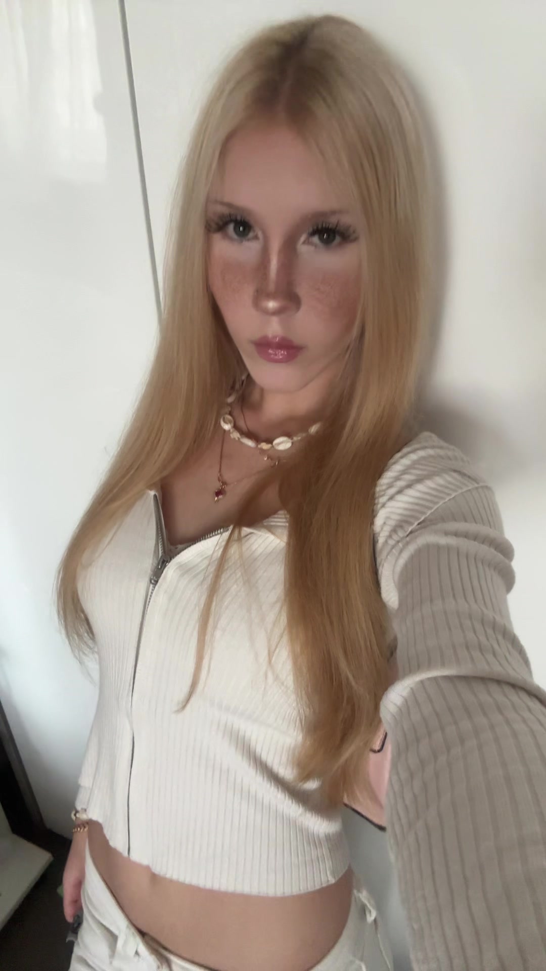 @LUBAV:A/