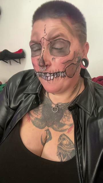@Damagedgoddess