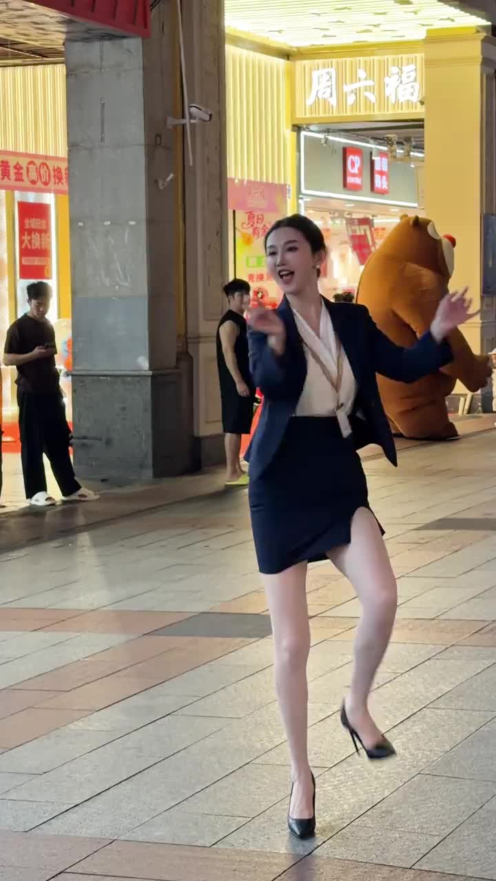 @Sally 雪莉 大笑笑