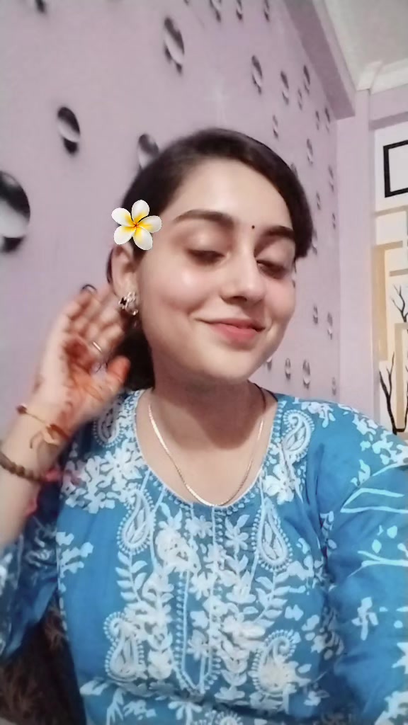 @Kalie (कली)