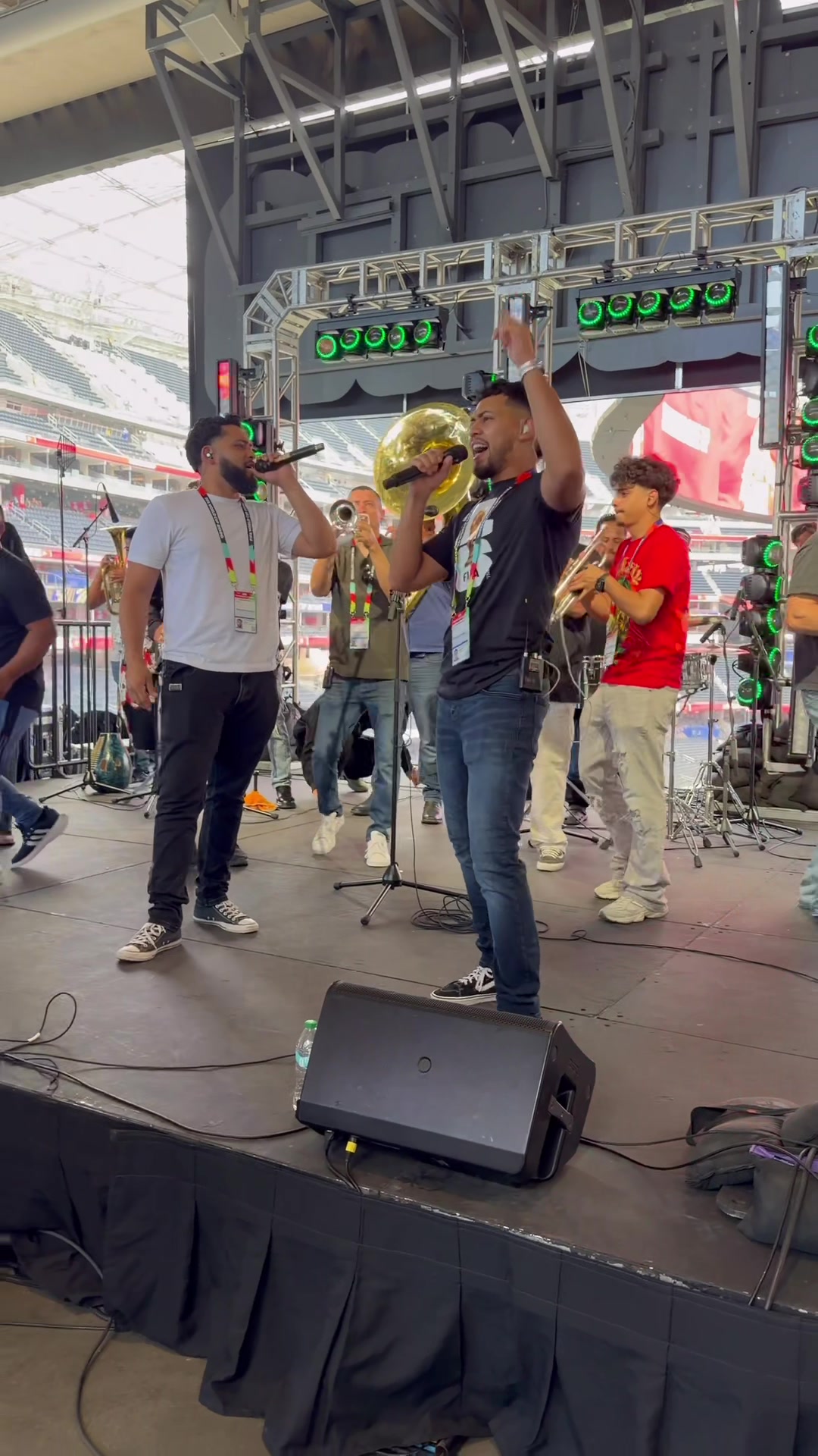 @Banda AZ