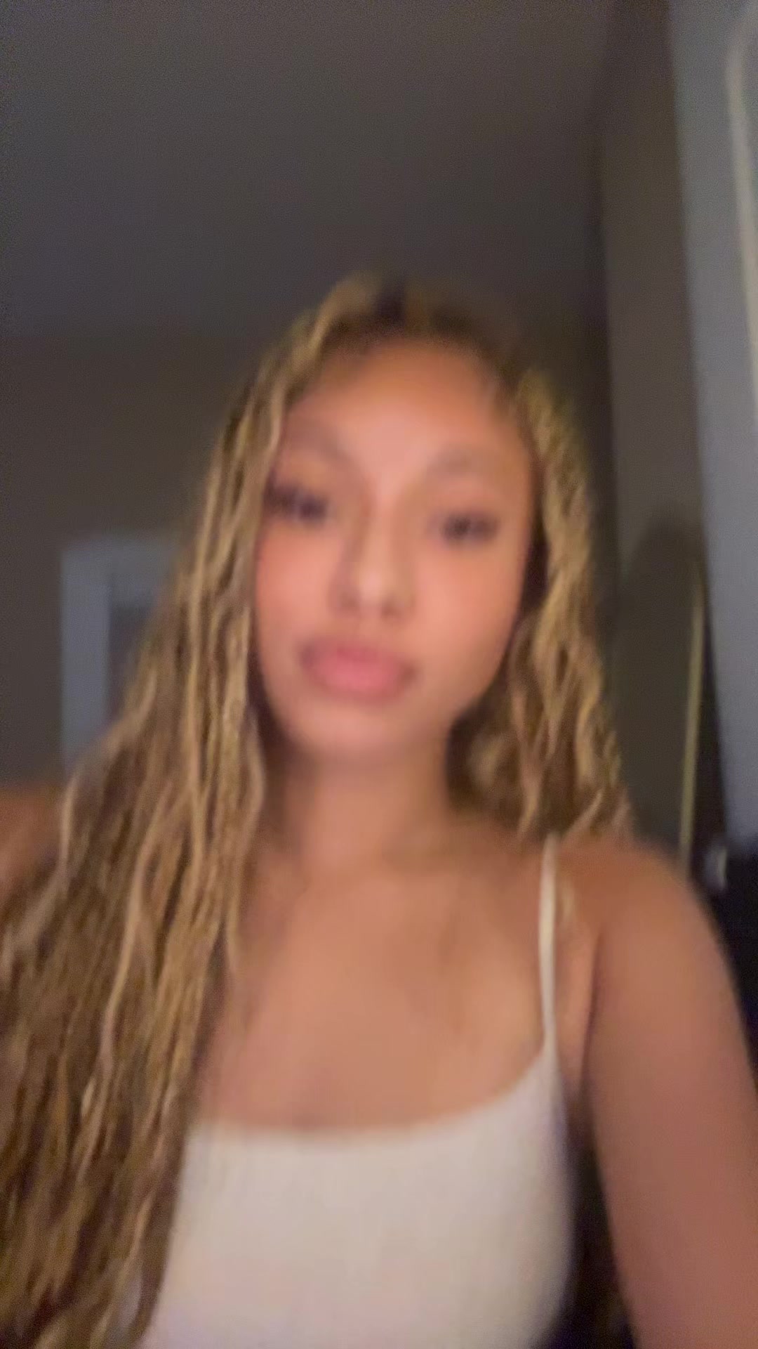 @Isabella