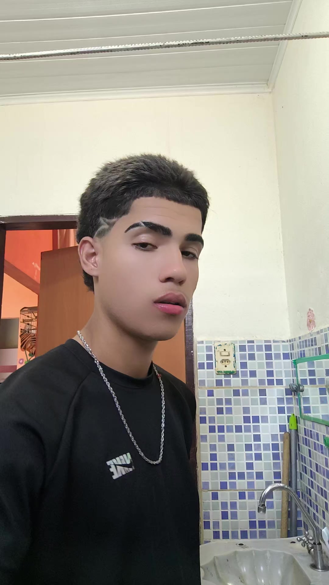 @alehzin.18👑