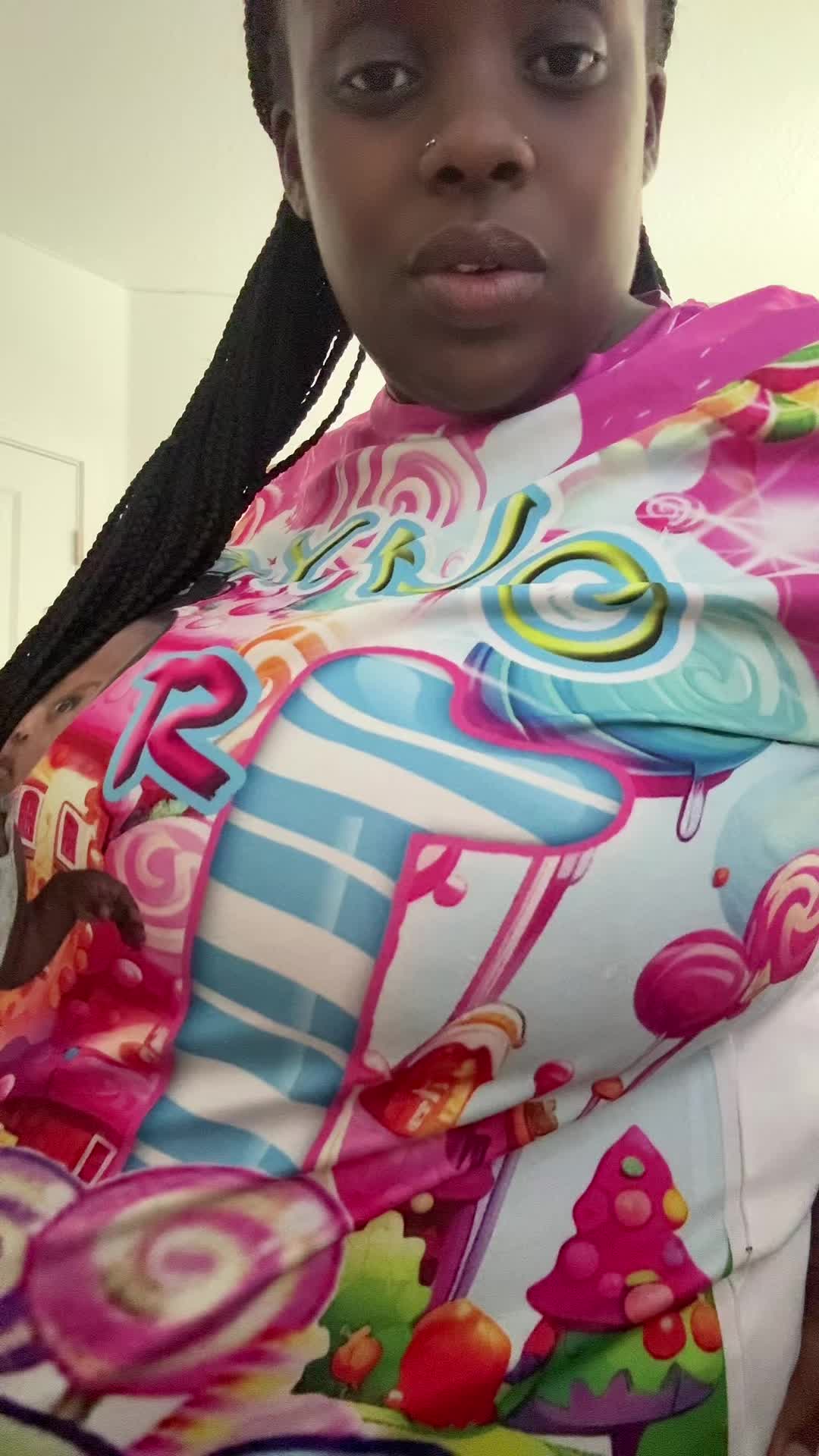 @Okashza💕 | Content Creator