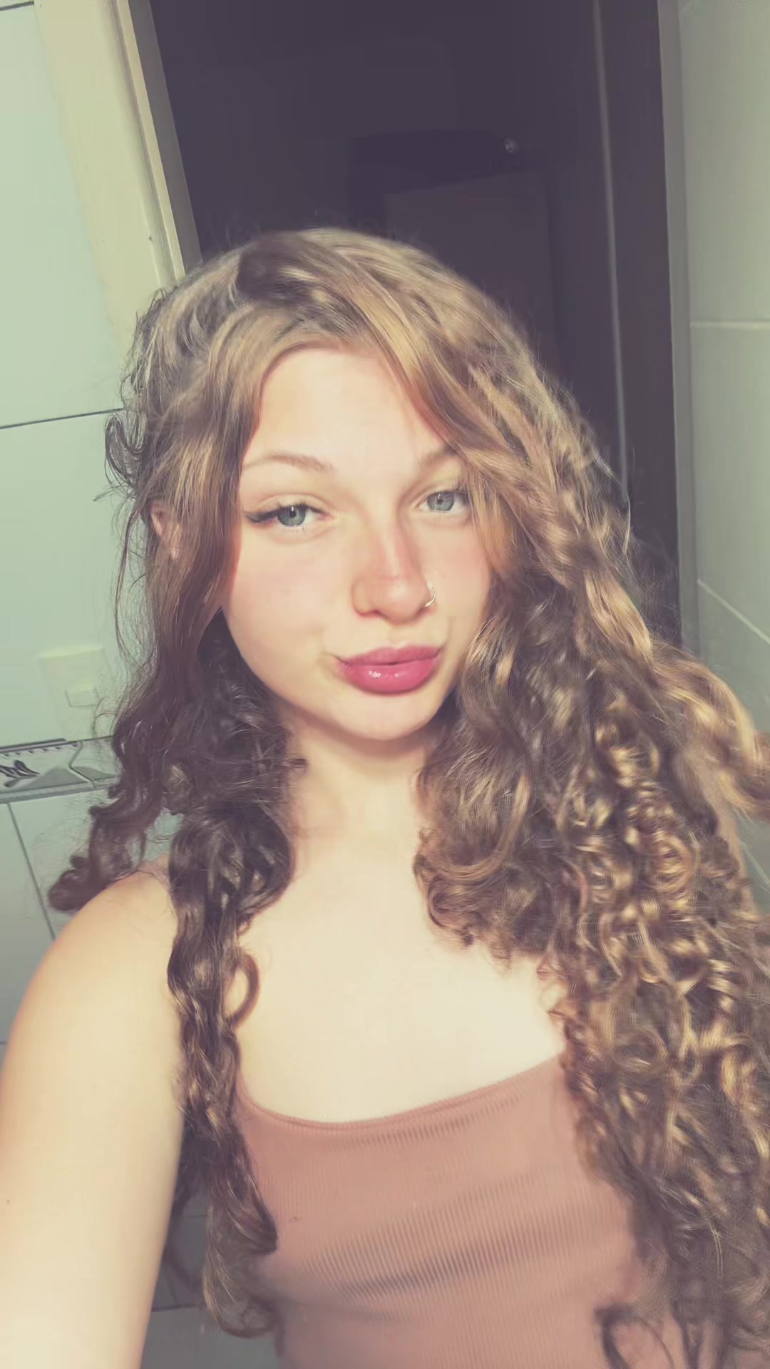 @🧜🏻♀️