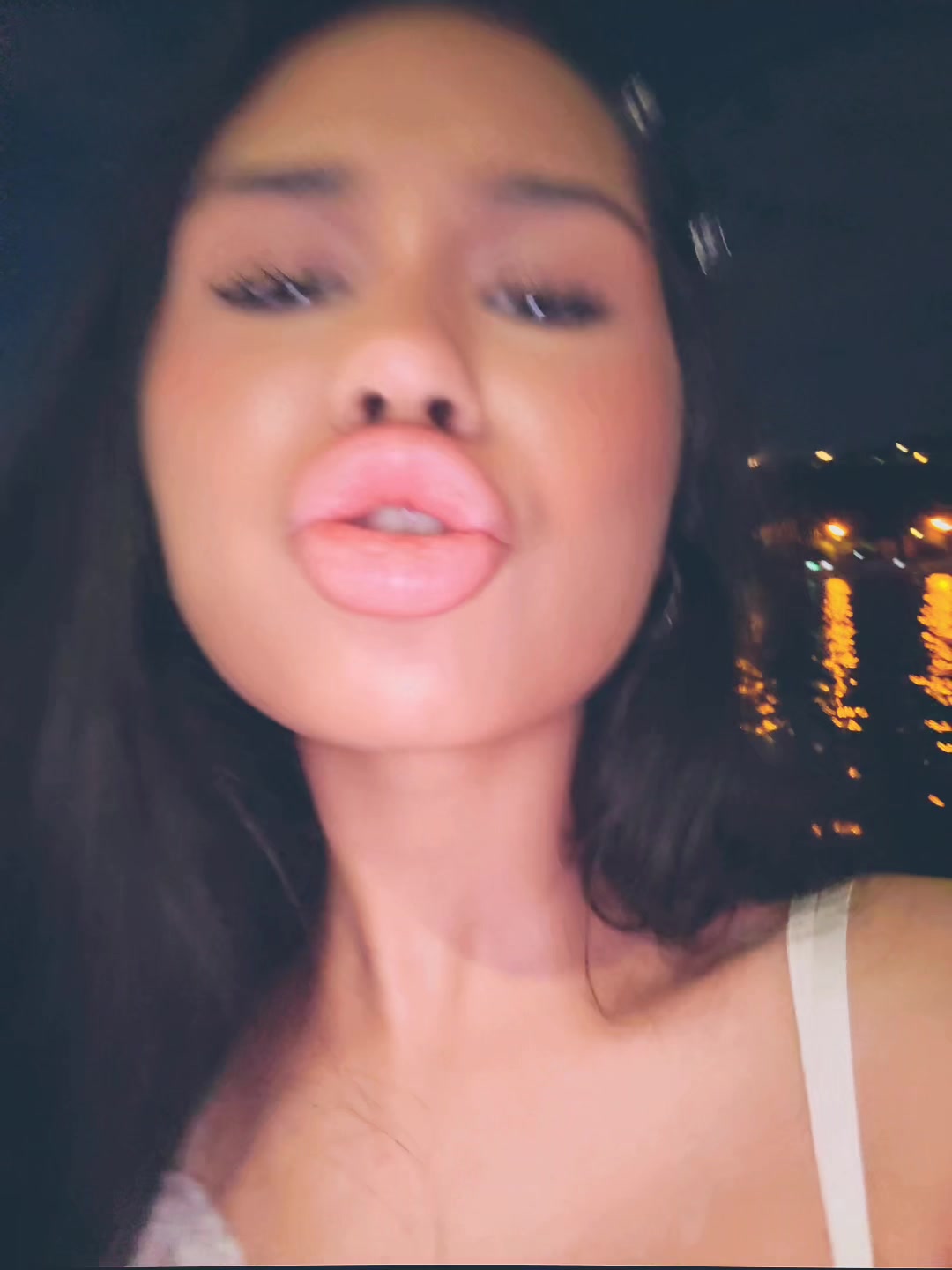 @LATÍFA