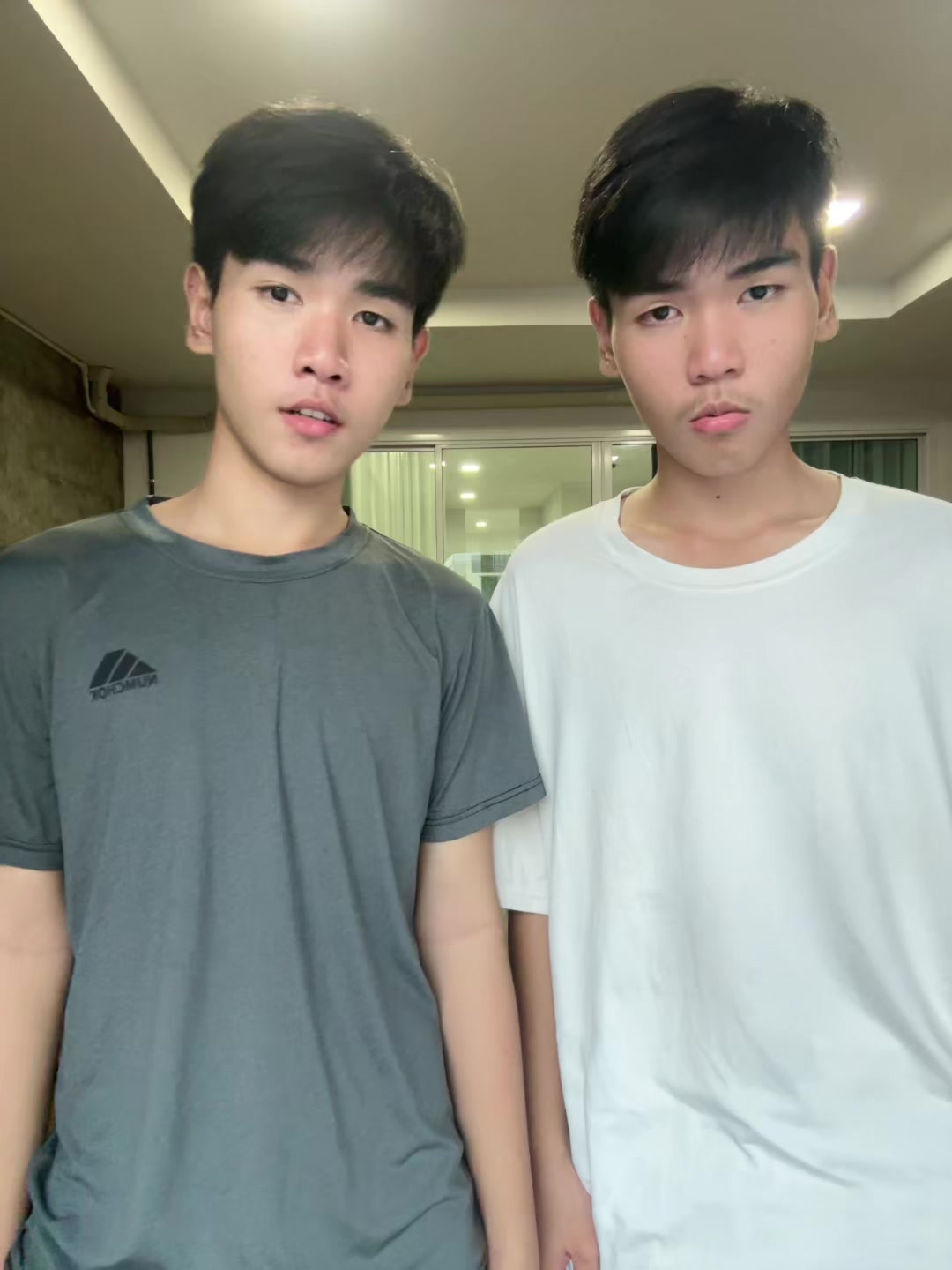 @แฝดสองสยองขวัญ