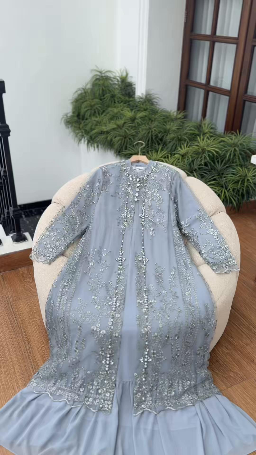 @Dwkebaya