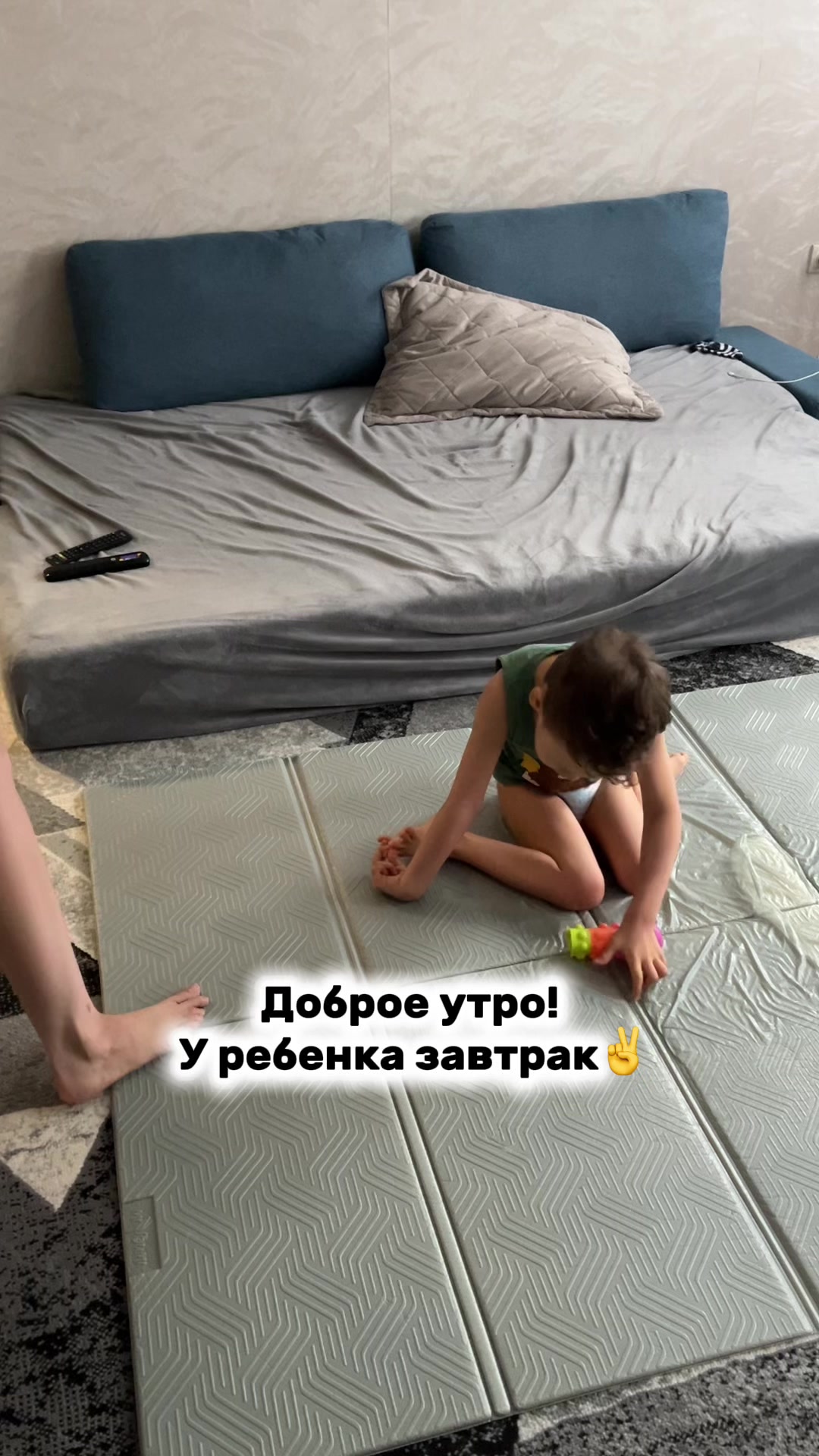 @ЖИЗНЬ ИСПЫТЫВАЕТ