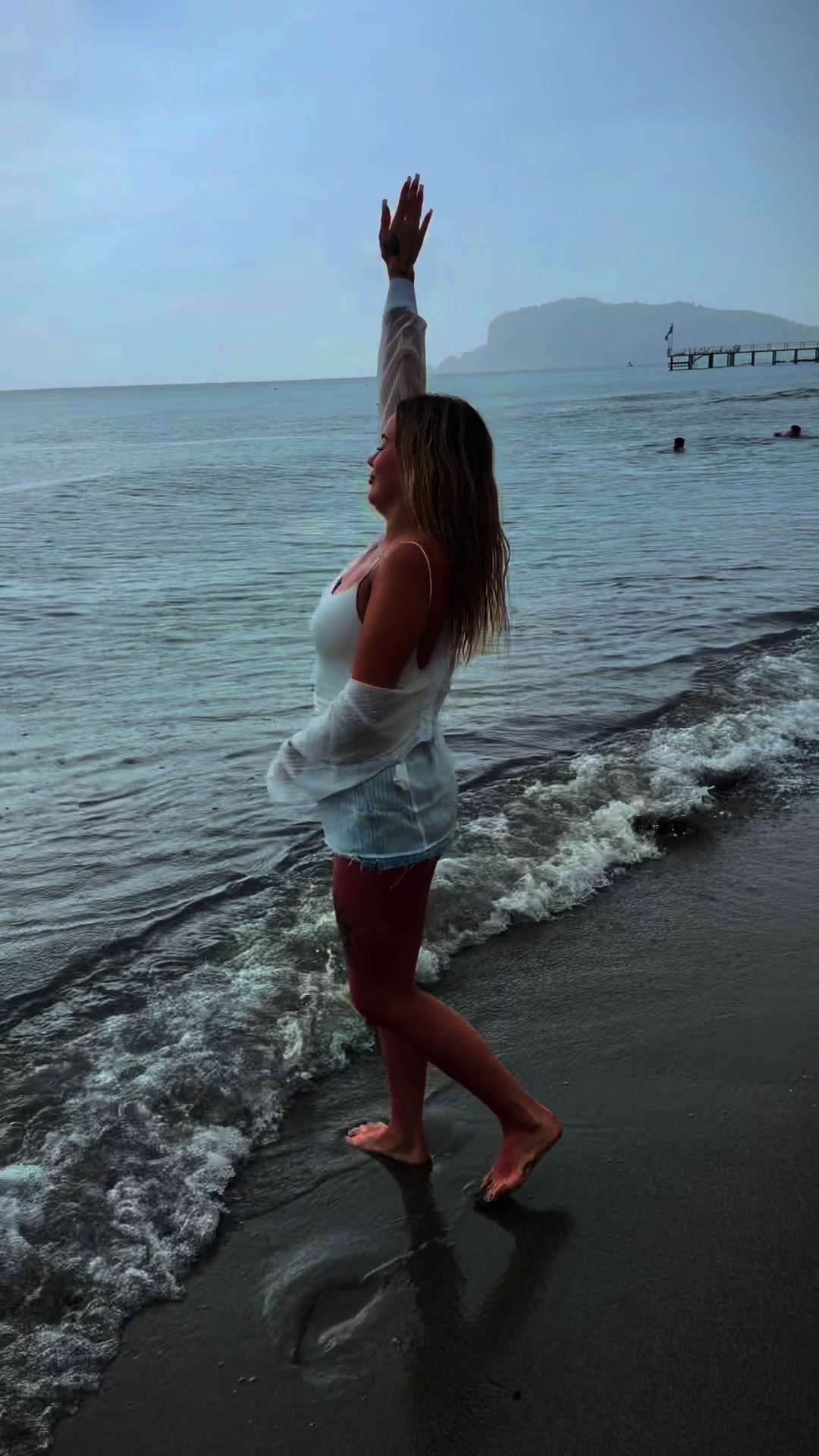 @BLONDY🕊️🤍
