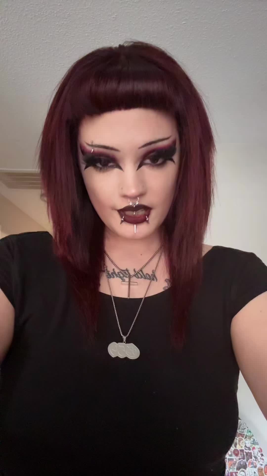 @Ally 🖤
