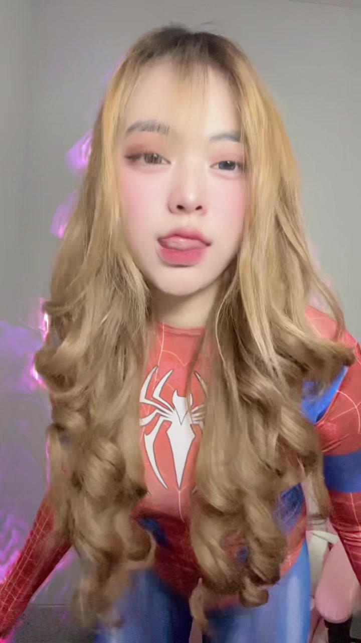 @_ayang9