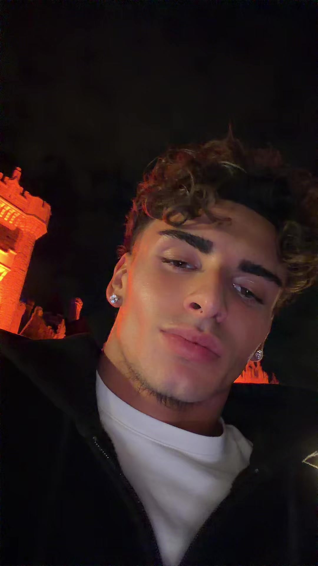@chris.nikoo