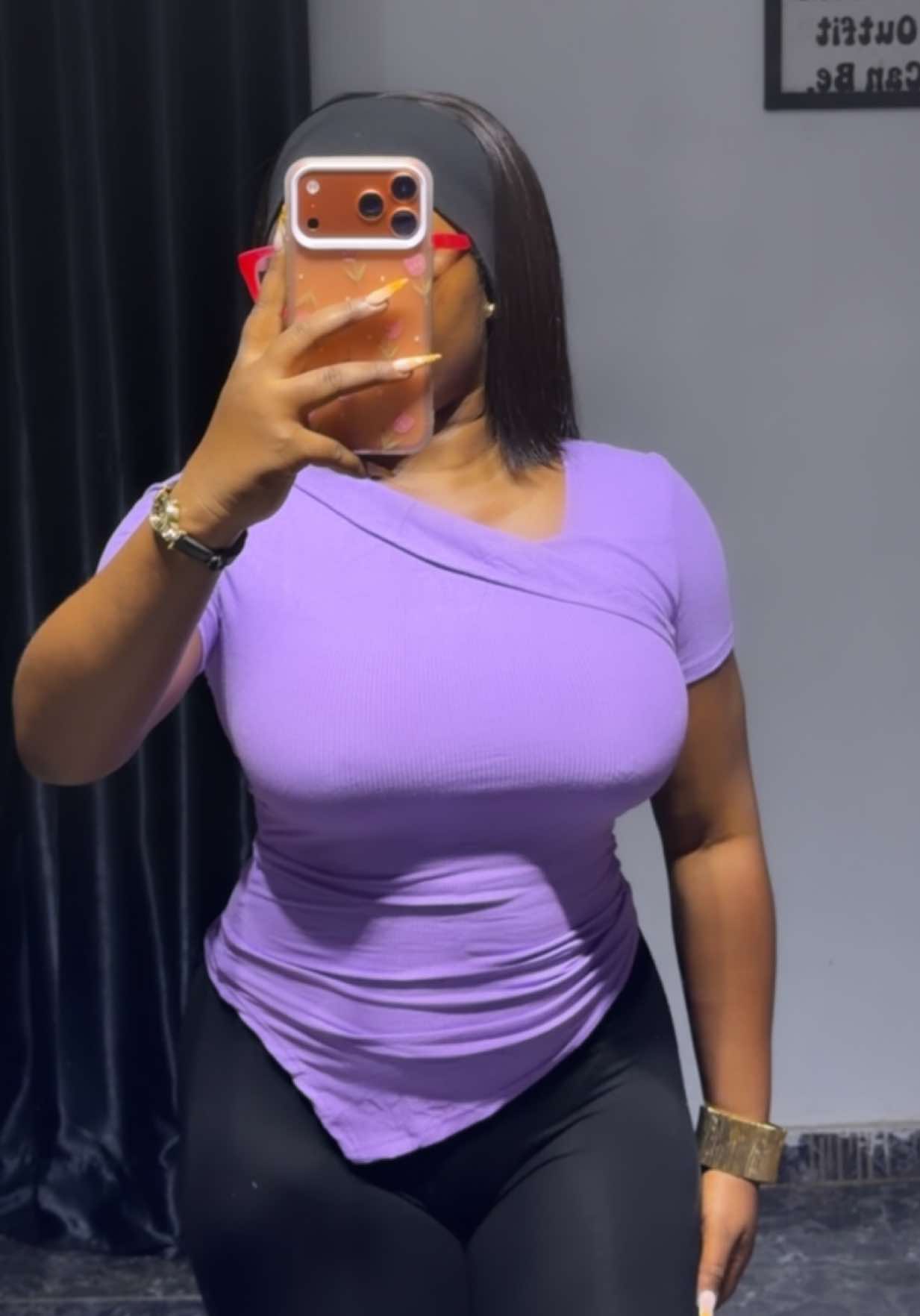 @Deluxebyaduke (CLOTHING STORE)
